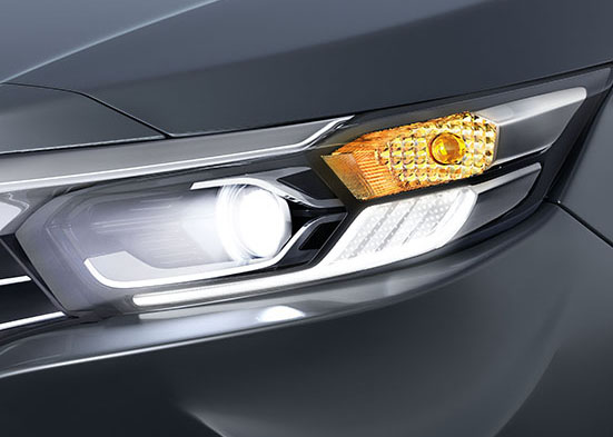Honda Amaze Exterior - New LED Projector Headlamps with LED DRLs