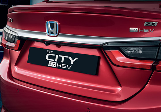 Honda City e:HEV Chrome Kit - Admirer - Trunk Garnish