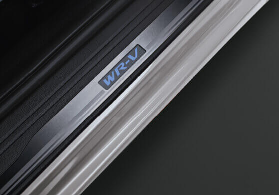 Honda WRV Accessory - Step Illumination - All For 4 Doors 